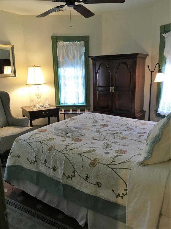 Parsonage Inn Bed And Breakfast Saint Michaels Bagian luar foto