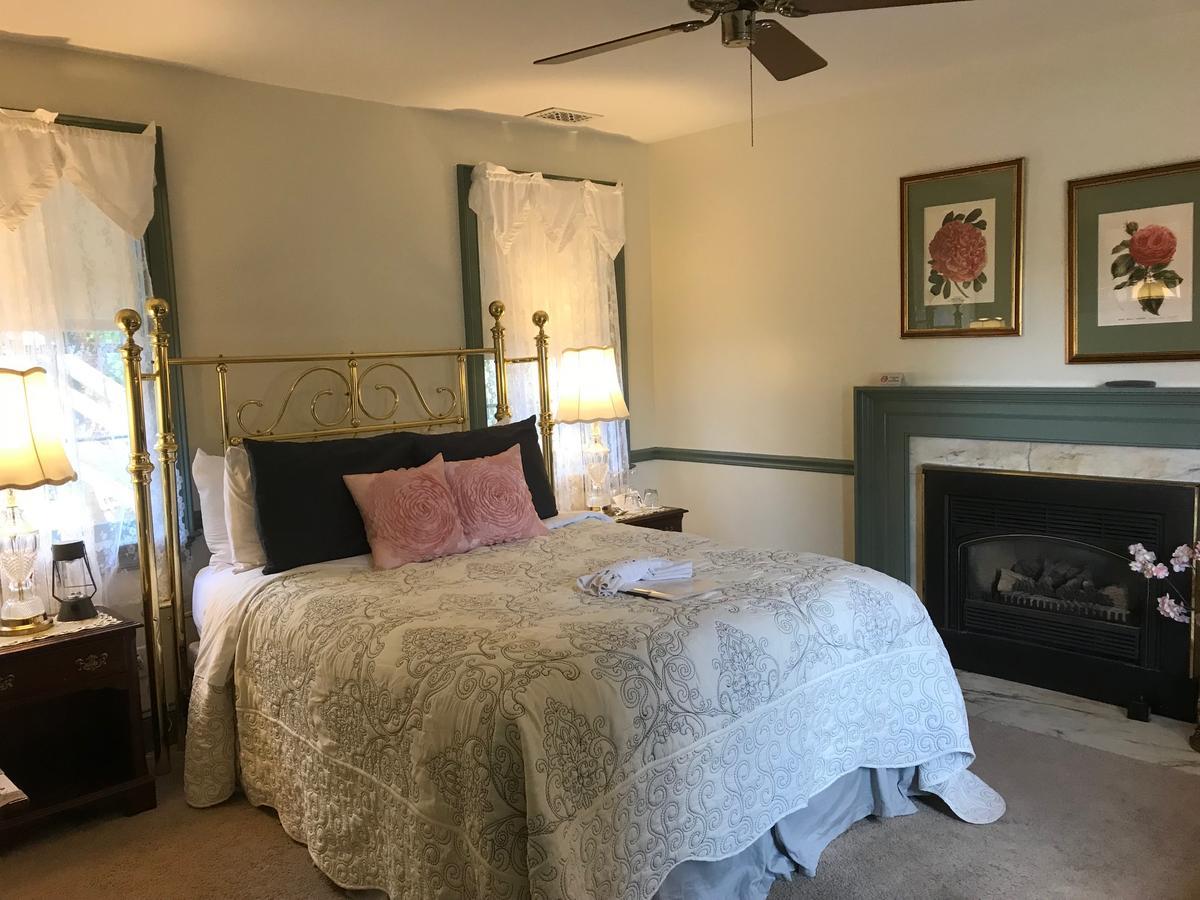 Parsonage Inn Bed And Breakfast Saint Michaels Bagian luar foto