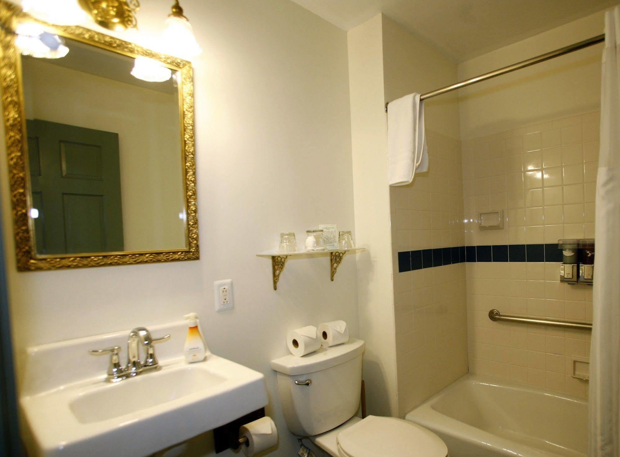 Parsonage Inn Bed And Breakfast Saint Michaels Bagian luar foto