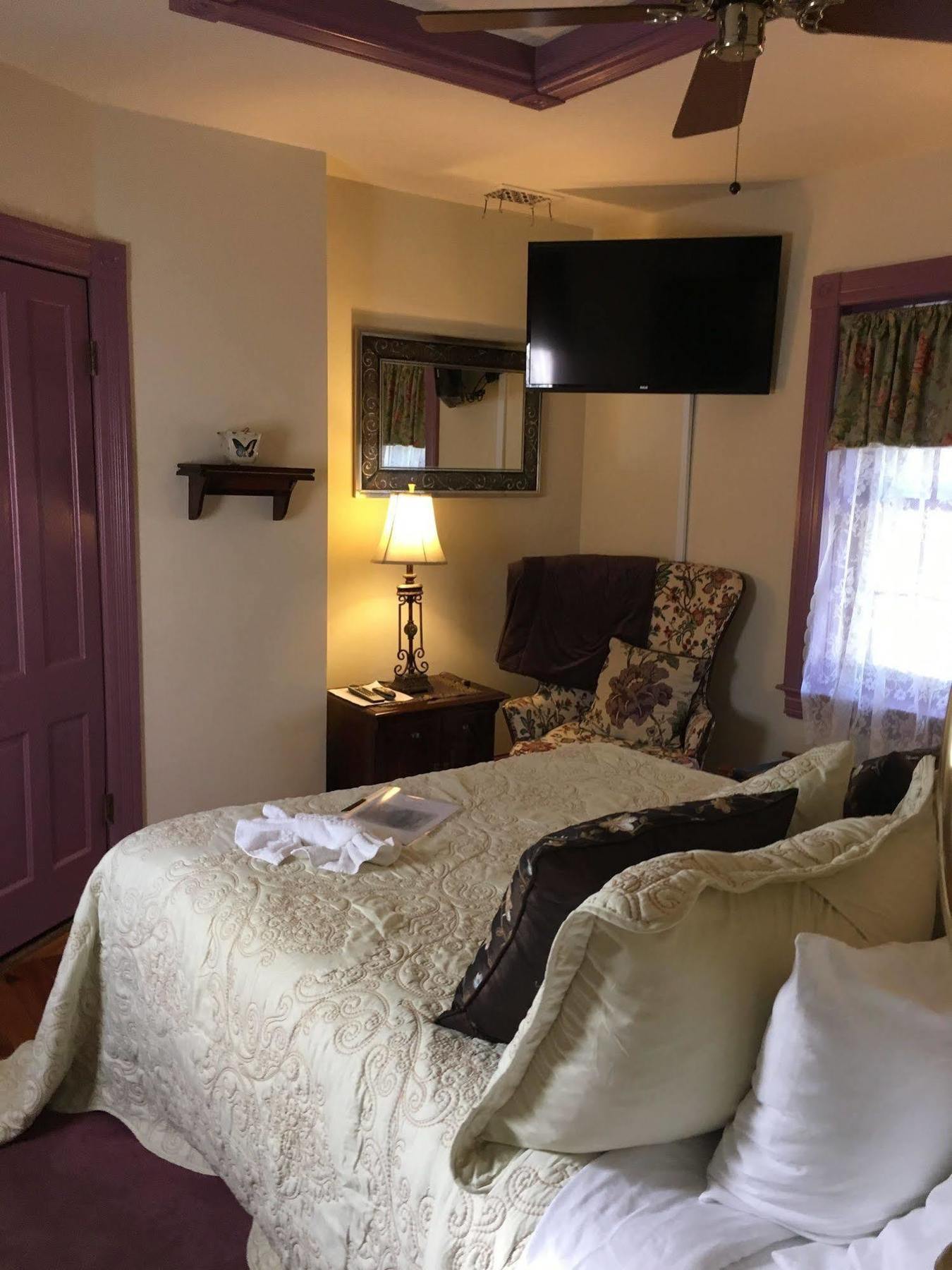 Parsonage Inn Bed And Breakfast Saint Michaels Bagian luar foto