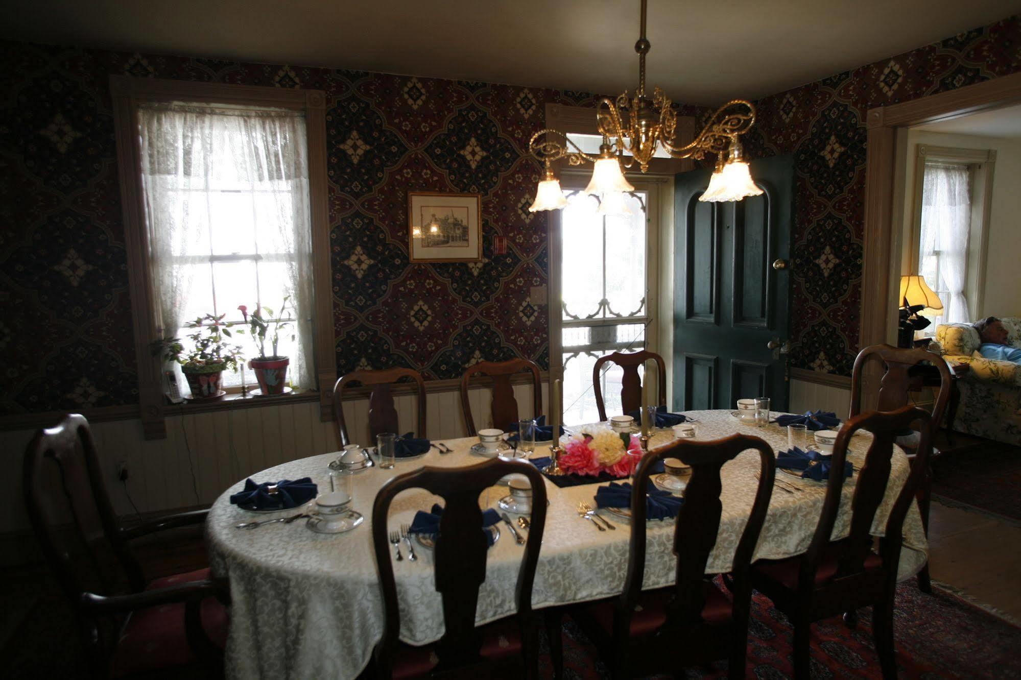 Parsonage Inn Bed And Breakfast Saint Michaels Bagian luar foto